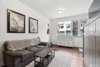 Photo #5: 425030431 Listing 