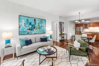 Photo #2: 425030502 Listing