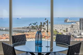 Photo #4: 425030539 Listing 