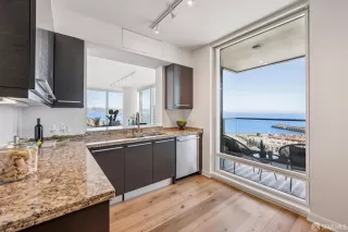 Photo #6: 425030539 Listing 