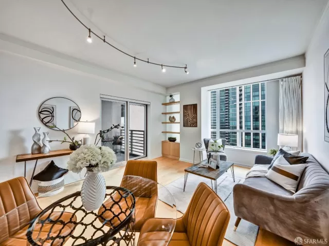 MLS: 425031728 Condo For Sale