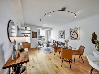 Photo #3: 425031728 Listing 