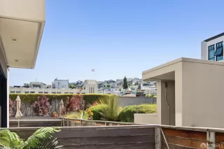 Photo #3: 425031892 Listing