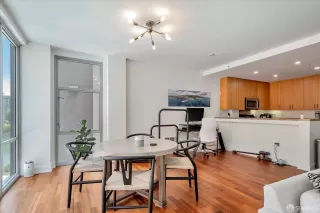 Photo #5: 425031906 Listing