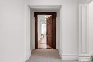Photo #3: 425032054 Listing