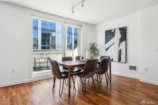 Photo #5: 425032193 Listing