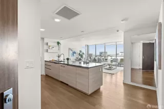 Photo #3: 425032279 Listing 