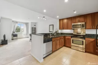 Photo #2: 425032764 Listing 