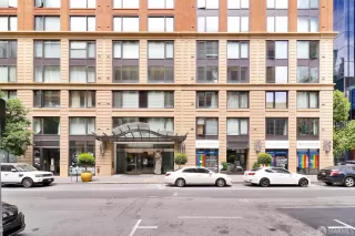 Photo #1: 425032972 Listing