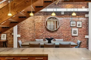 Photo #5: 425033382 Listing