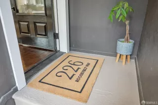 Photo #5: 425033388 Listing