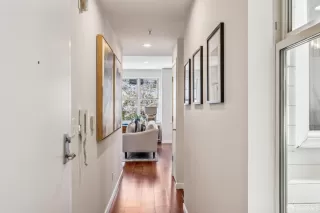 Photo #4: 425033504 Listing 