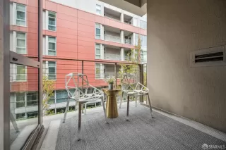 Photo #6: 425033569 Listing