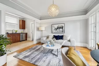 Photo #4: 425033586 Listing 