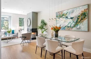 Photo #5: 425033634 Listing