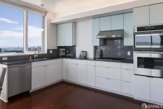 Photo #4: 425033641 Listing 