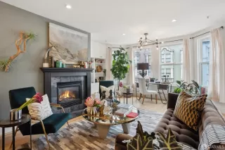 Photo #3: 425033646 Listing