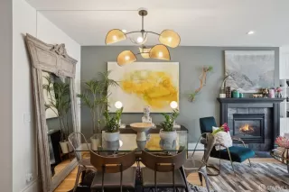 Photo #4: 425033646 Listing