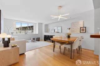 Photo #1: 425033657 Listing 