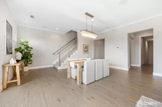 Photo #4: 425033667 Listing 