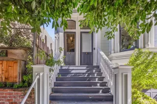 Photo #1: 425033699 Listing