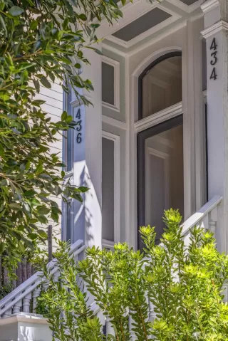 Photo #2: 425033699 Listing