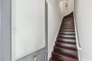 Photo #4: 425033699 Listing