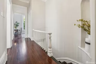 Photo #6: 425033699 Listing