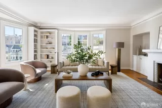 Photo #1: 425033949 Listing