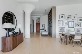 Photo #3: 425034105 Listing