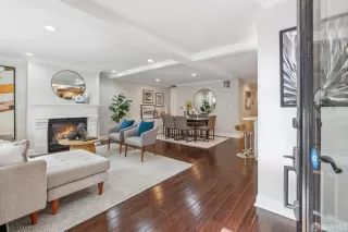 Photo #5: 425034134 Listing