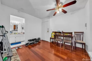 Photo #5: 425034490 Listing