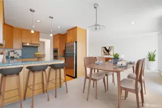 Photo #3: 425034717 Listing