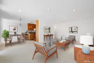 Photo #4: 425034717 Listing