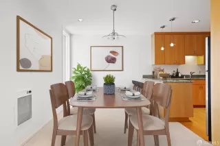 Photo #5: 425034717 Listing