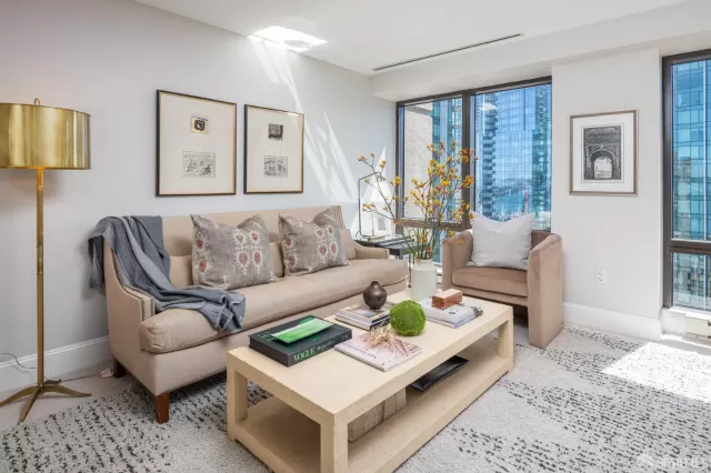 MLS: 425034774 Condo For Sale