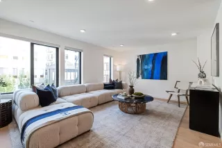 Photo #4: 425035605 Listing