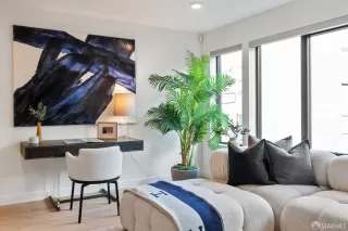 Photo #6: 425035605 Listing