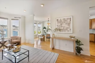 Photo #6: 425036226 Listing