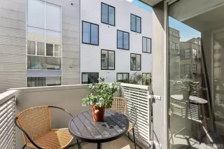 Photo #2: 425036495 Listing 