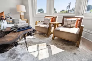 Photo #3: 425036539 Listing