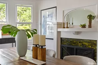 Photo #5: 425036539 Listing