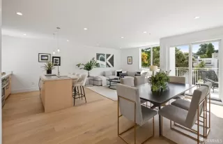 Photo #1: 425036615 Listing