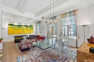 Photo #6: 425036840 Listing