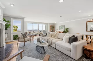 Photo #3: 425036921 Listing 