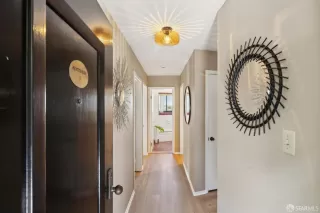 Photo #6: 425036990 Listing