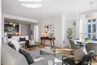 Photo #5: 425037444 Listing 