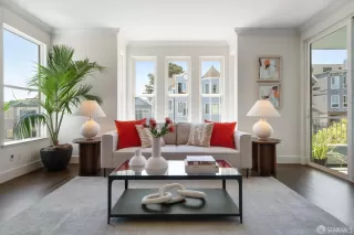 Photo #2: 425037462 Listing