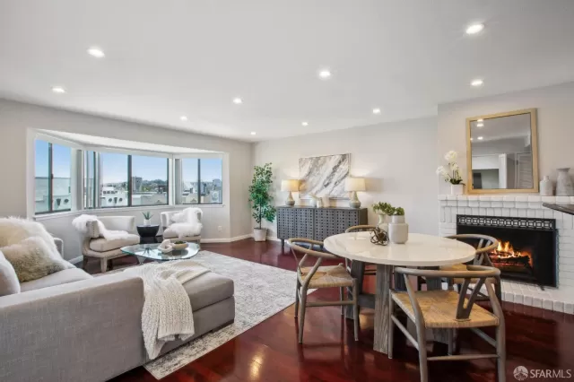 MLS: 425037498 Condo For Sale