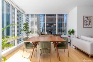 Photo #3: 425037642 Listing